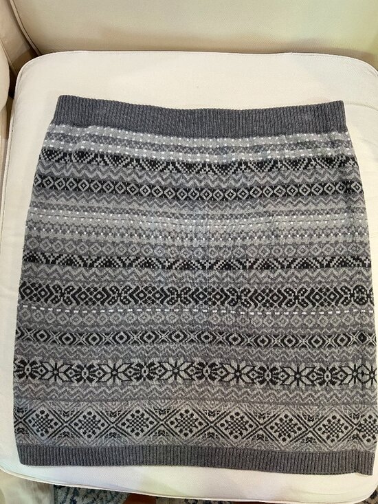 J. Jill Dresses & Skirts - J. Hill Fair Isle Knit White/Gray/Black Skirt M